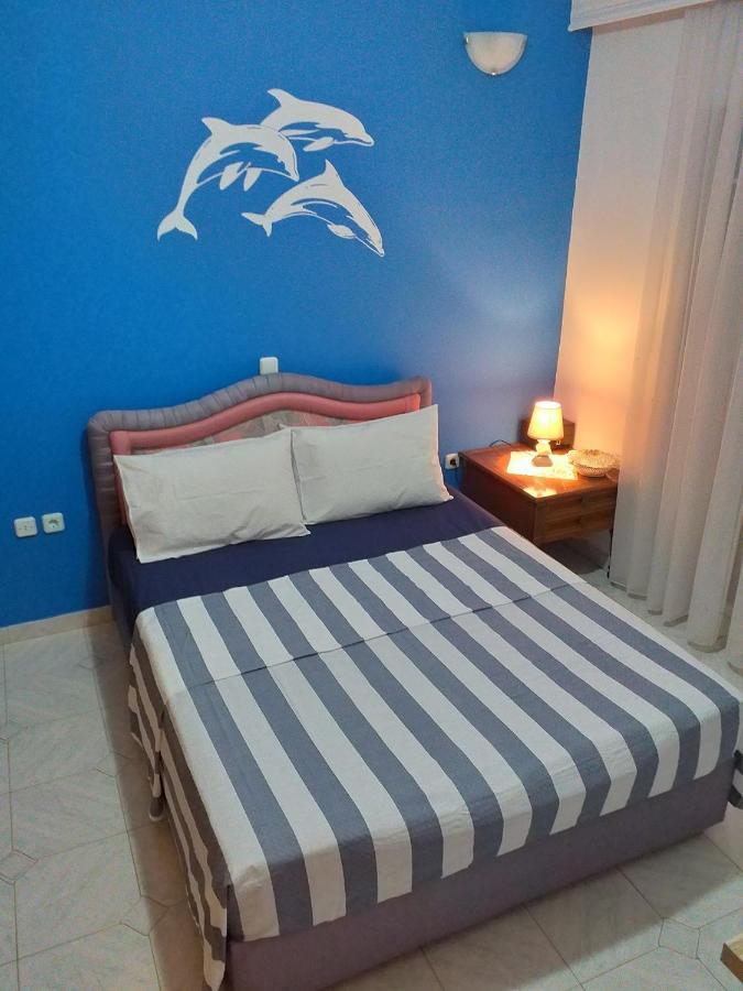 Blue & White Maisonette Over The Sea Near Sounio Sounion Luaran gambar
